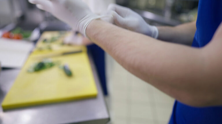 commercial kitchen cleaning